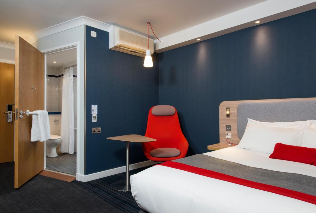 Holiday Inn Express - Bicester By Ihg Extérieur photo
