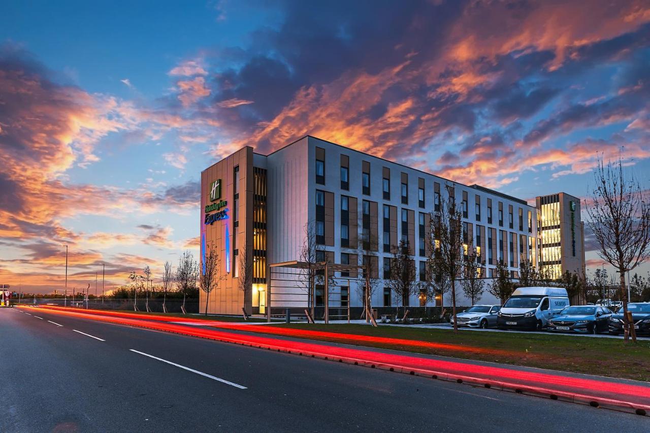 Holiday Inn Express - Bicester By Ihg Extérieur photo