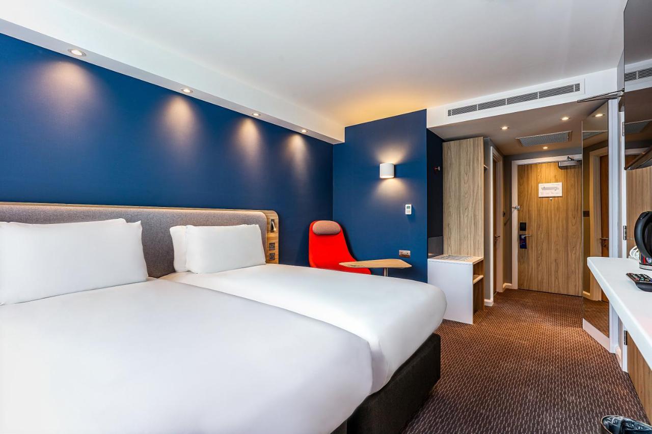 Holiday Inn Express - Bicester By Ihg Extérieur photo
