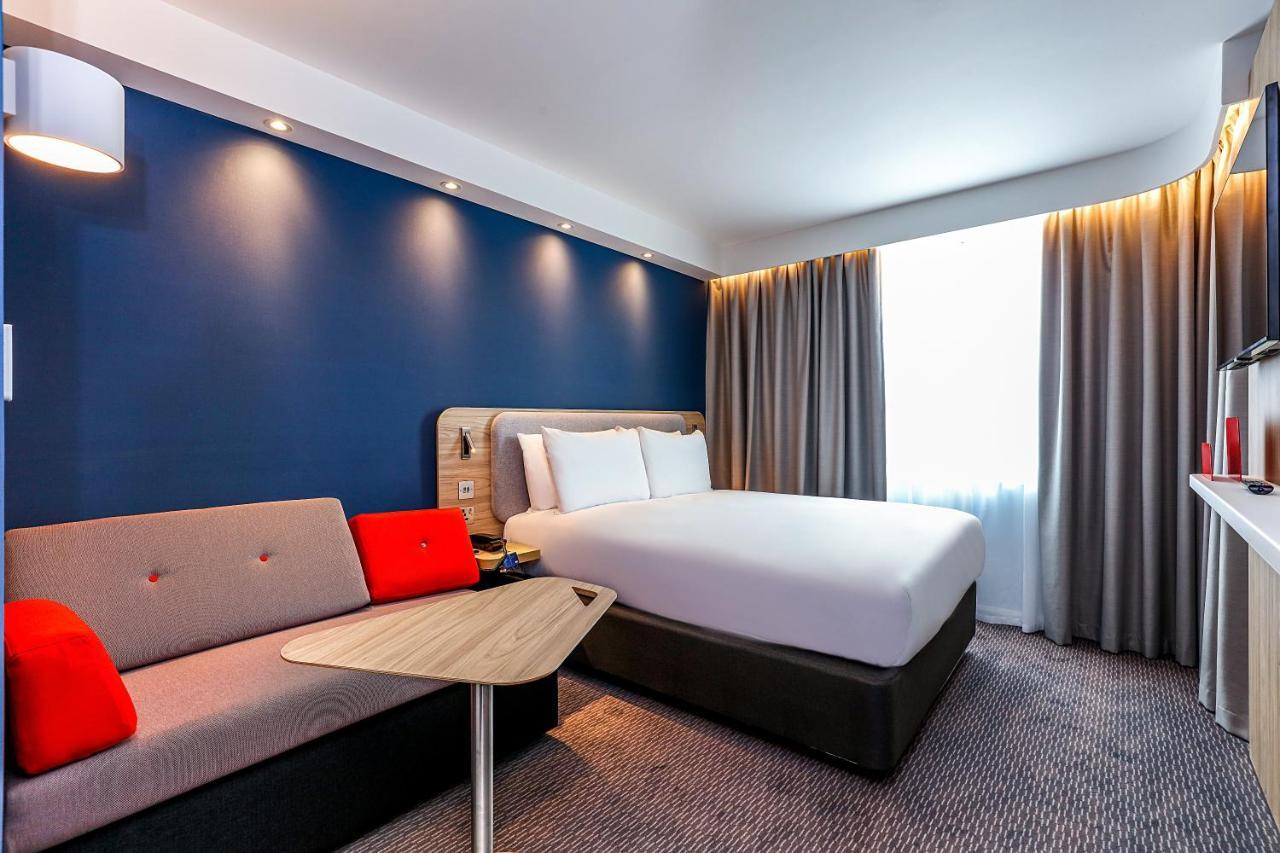Holiday Inn Express - Bicester By Ihg Extérieur photo