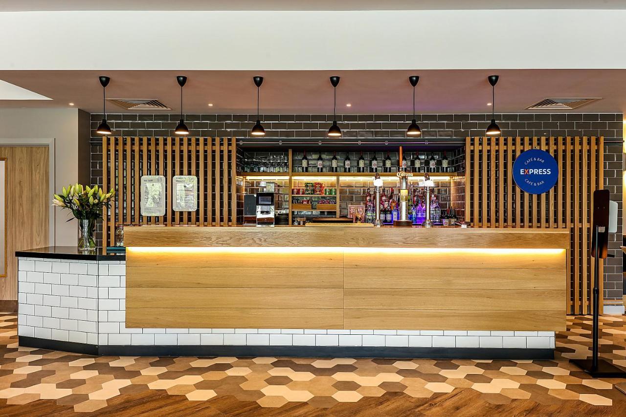 Holiday Inn Express - Bicester By Ihg Extérieur photo
