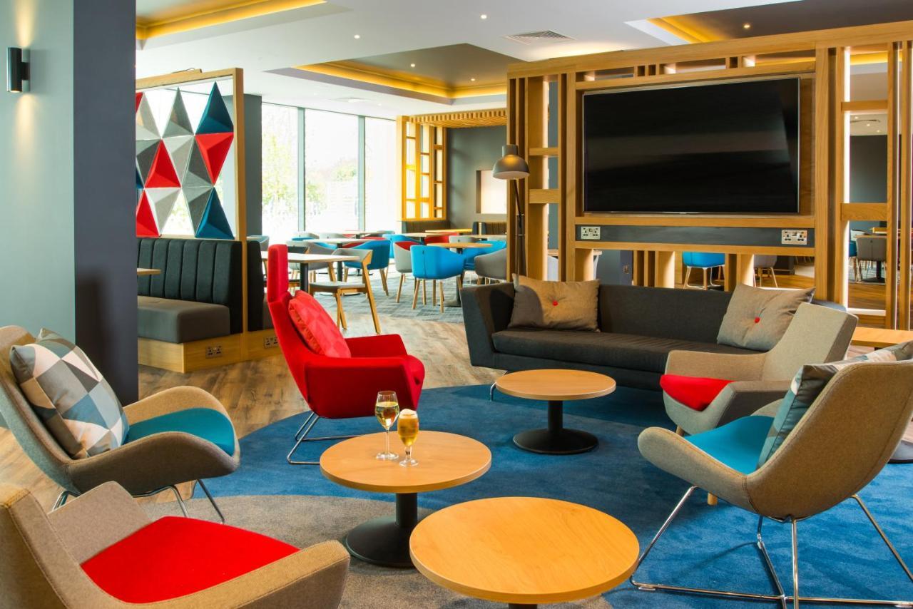 Holiday Inn Express - Bicester By Ihg Extérieur photo