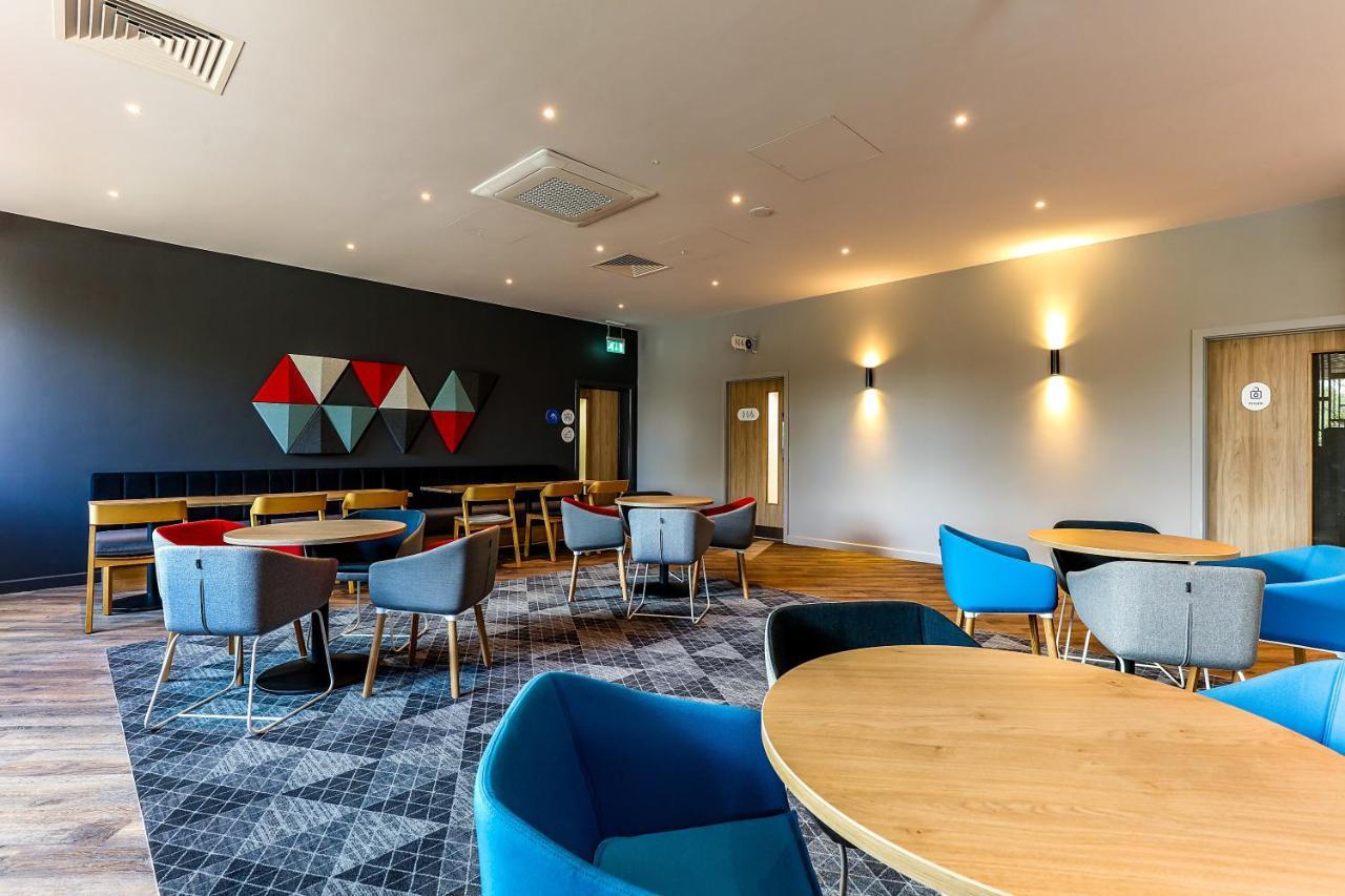 Holiday Inn Express - Bicester By Ihg Extérieur photo