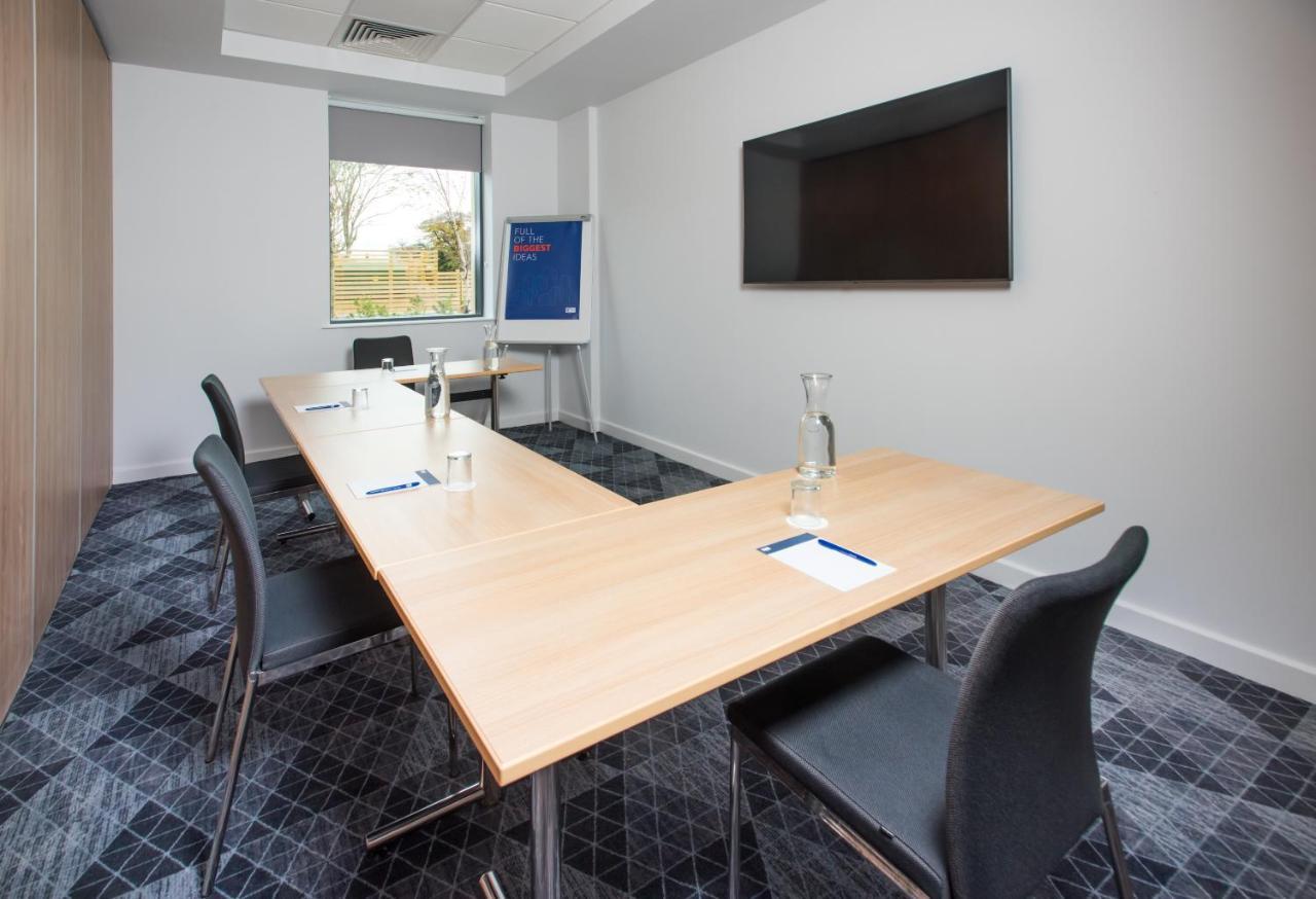 Holiday Inn Express - Bicester By Ihg Extérieur photo